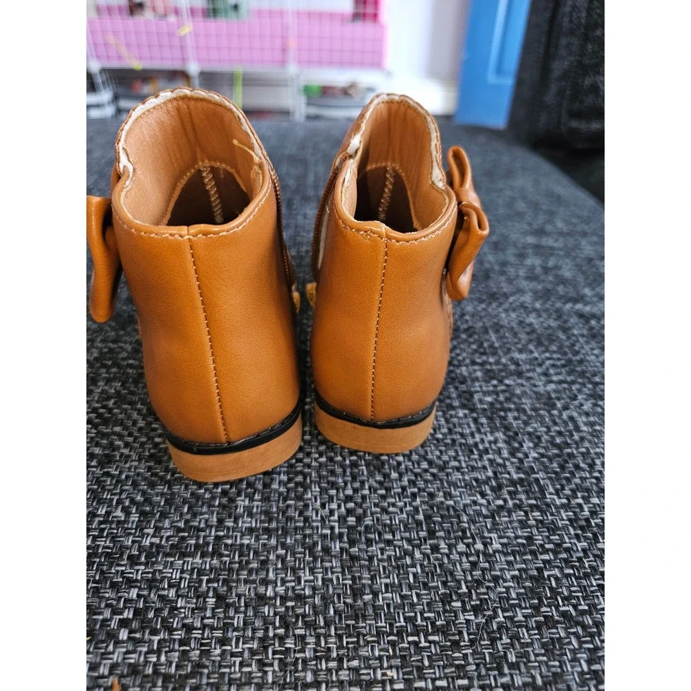 CIXVXCI Ankle Boots Kids Size 10 Tan Excellent Bow Scallop Zip Dress Boots